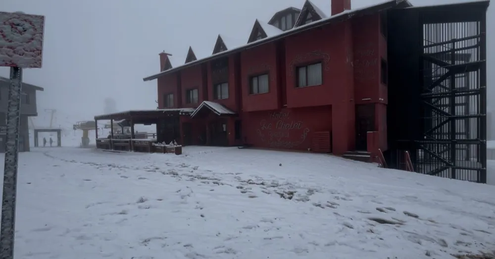 Uludağ’da sezonun ilk karı düştü: Oteller hazırlıklara hız verdi