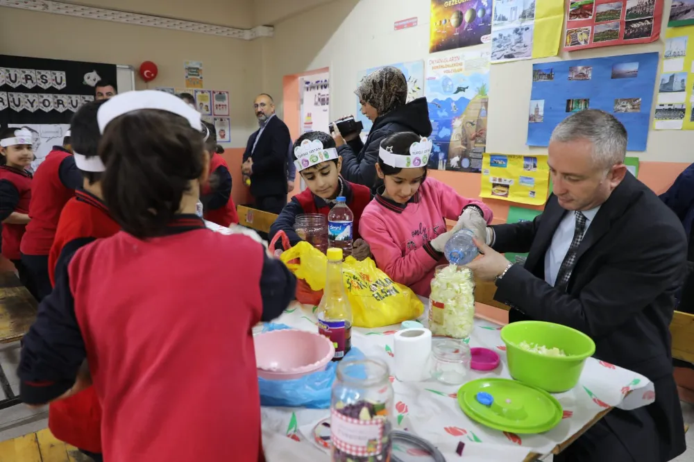 Ağrılı Öğrenciler Atölyelerde Günlük Yaşam Becerilerini Öğreniyor