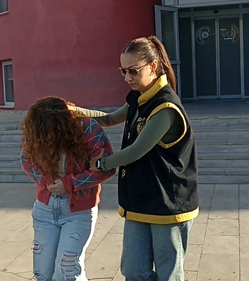 Adana’da Silahlı Yağmadan Aranan Kadın Yakalandı