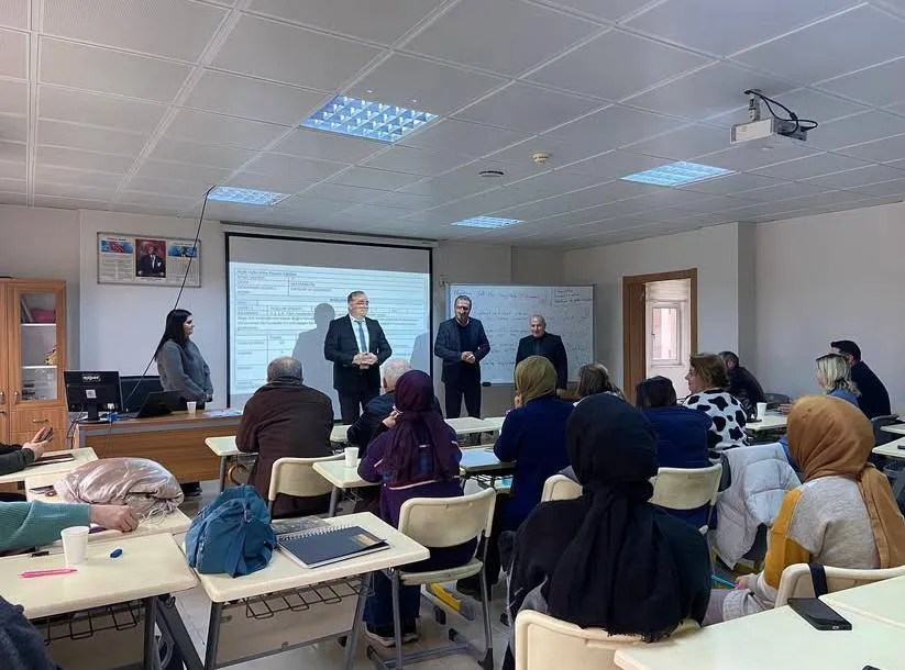 Artvin İl Milli Eğitim Müdürlüğü, Açık Uçlu Madde Yazma Seminerlerine Devam Ediyor