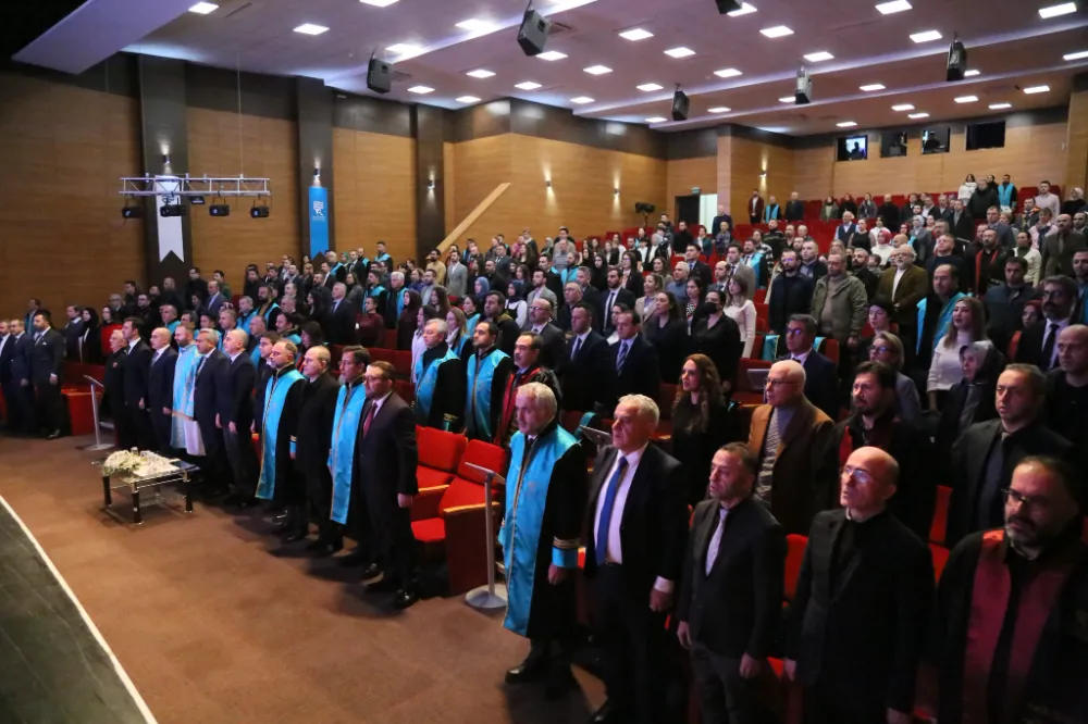 Rize Belediye Başkanı Rahmi Metin, Akademik Yükselme Törenine Katıldı