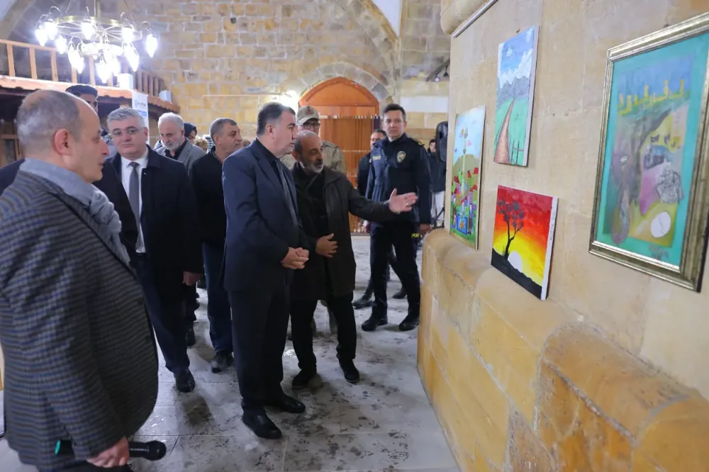 Bayburt Valisi Mustafa Eldivan,21 Sanatçı Kurtuluş Sergisi Açılışını Gerçekleştirdi
