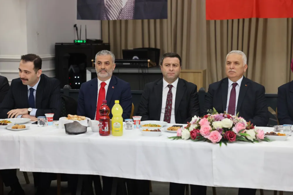 Yomra Belediyesi,İftar Programına Katıldı ve Mahalle Sakinleriyle Bir Araya Geldi