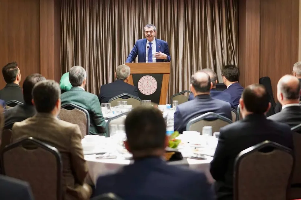 Artvin İl Milli Eğitim Müdürü Fahri Acar,Bakan Yusuf Tekin’in Başkanlığındaki İftar Programına Katıldı