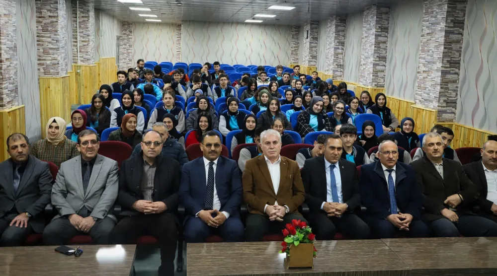 Bayburt Belediye Başkanı Mete Memiş,Fen Lisesi Öğrencileriyle İftarda Konuşalım Programında Buluştu