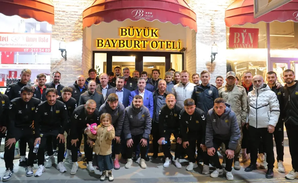 Bayburt Valisi Mustafa Eldivan,Bayburt Özel İdarespor ile İftar Programında Buluştu