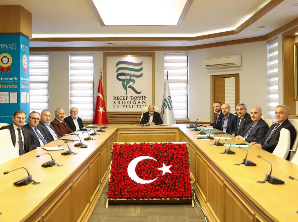 Recep Tayyip Erdoğan Üniversitesi Geliştirme Vakfı Mütevelli Heyeti Toplantısı Rize