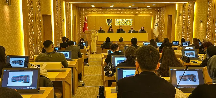 Recep Tayyip Erdoğan Üniversitesi’nde Öğrenci Senatosu İlk Toplantısını Yaptı