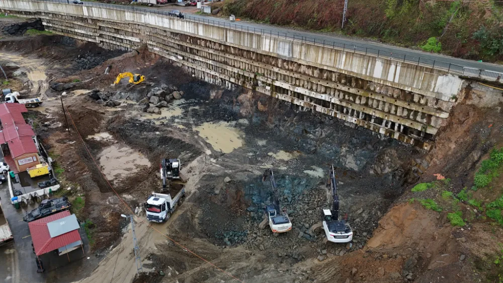 Rize Belediyesi,Yeni Otobüs Terminali Çalışmalarını Hızla Sürdürüyor