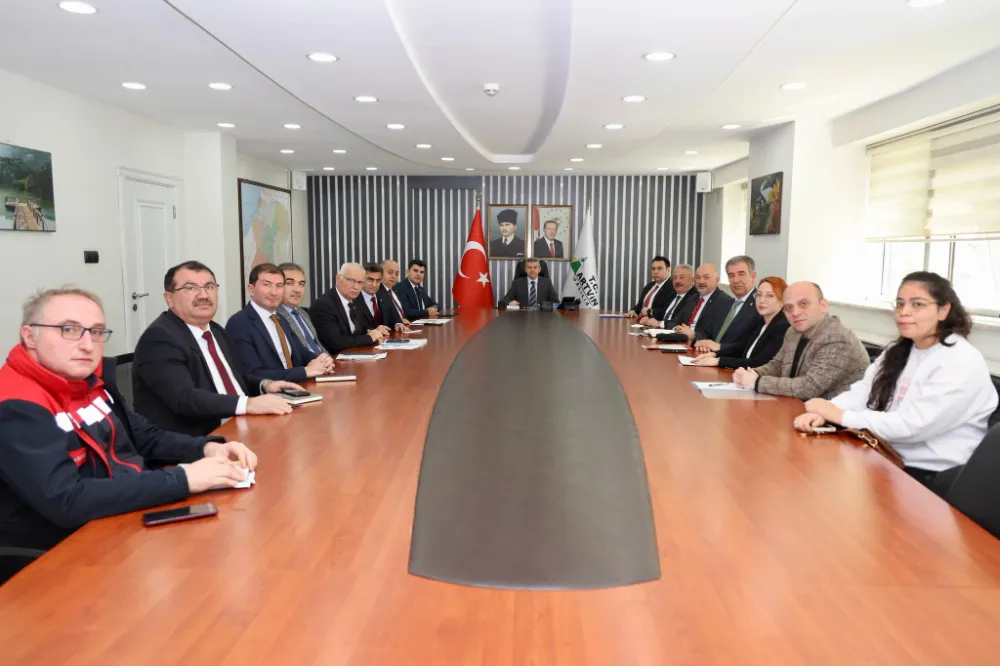 Artvin’de Sokak Hayvanları İçin Rehabilitasyon ve Barınma Çalışmaları Masaya Yatırıldı