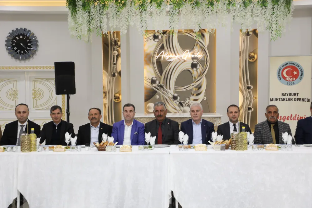 Başkan Memiş, Muhtarlar Derneği’nin İftar Programına Katıldı