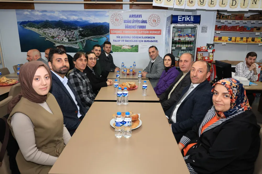 Arhavi Belediyesi,Öğrencilerle İftar Programında Bir Araya Geldi