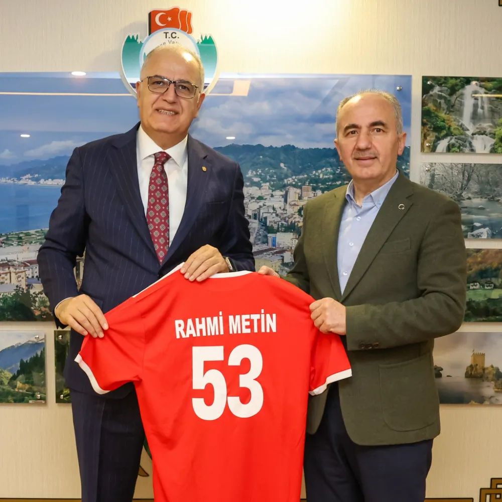 Türkiye Voleybol Federasyonu Başkanı Üstündağ,Rize Belediye Başkanı Metin’e Teşekkür Etti