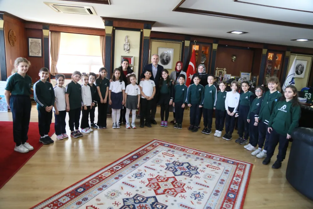 Rize Belediye Başkanı Rahmi Metin,Anadolu Koleji Öğrencilerini Ağırladı