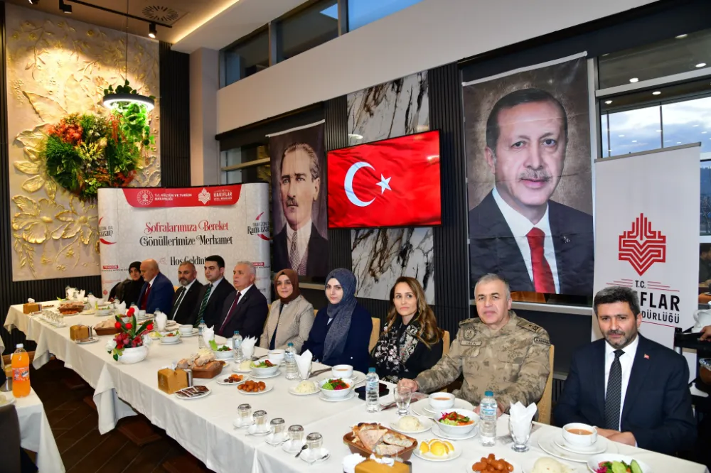 Trabzon Valisi Aziz Yıldırım, Arsin’de İftar Programına Katıldı