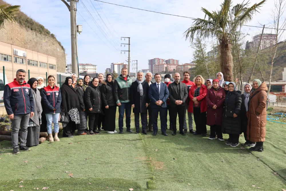 Yomra Belediyesi’nden Meyvecilikte Aşılama ve Budama Eğitimi