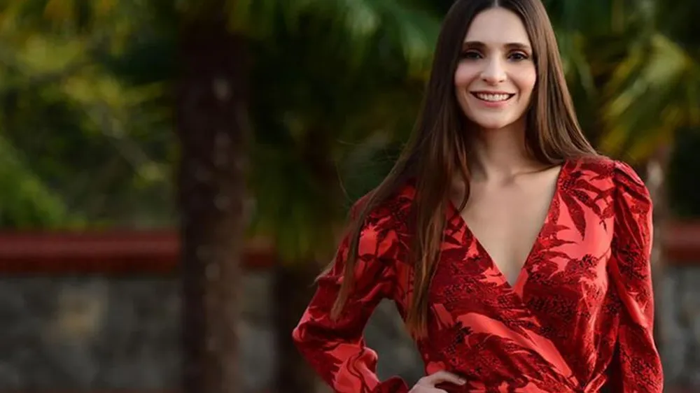 Meriç Aral Kimdir, Kaç Yaşında, Boyu, Aslen Nereli, Eşi Kim, Filmleri ve Tv Dizileri?