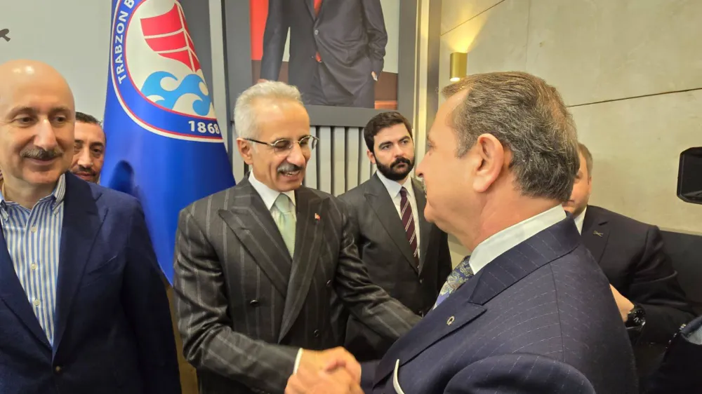 Vakfıkebir Belediye Başkanı Fuat Koçal, Trabzon’daki Bayramlaşma Programında Yer Aldı