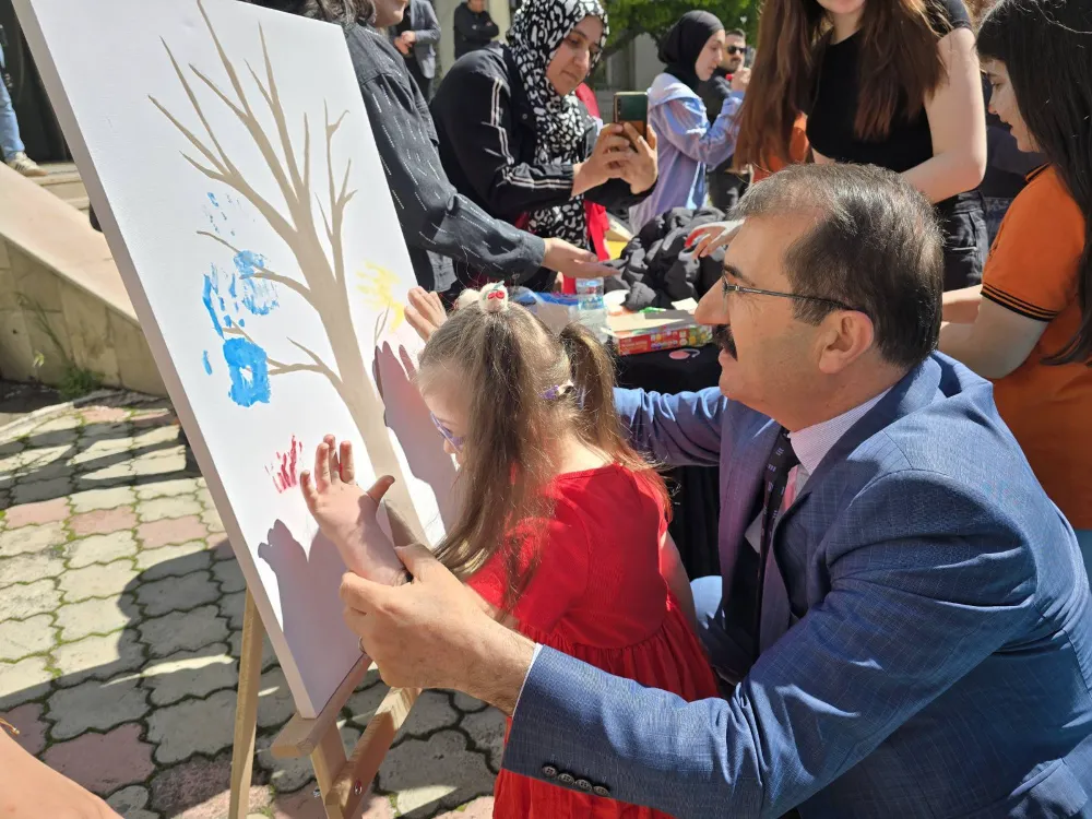 ARTVİN’DE OTİZM FARKINDALIK GÜNÜ ETKİNLİĞİ DÜZENLENDİ
