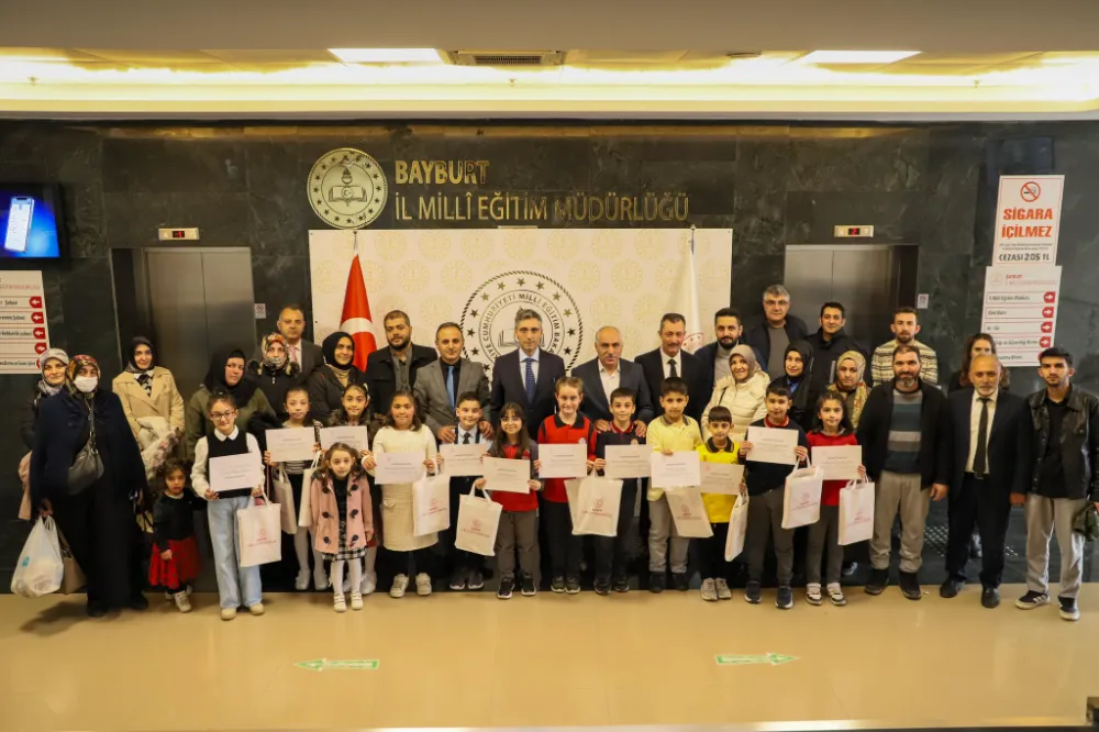 Bayburt İl Milli Eğitim Müdürlüğünden Minik Eller Tasarlıyor Projesi