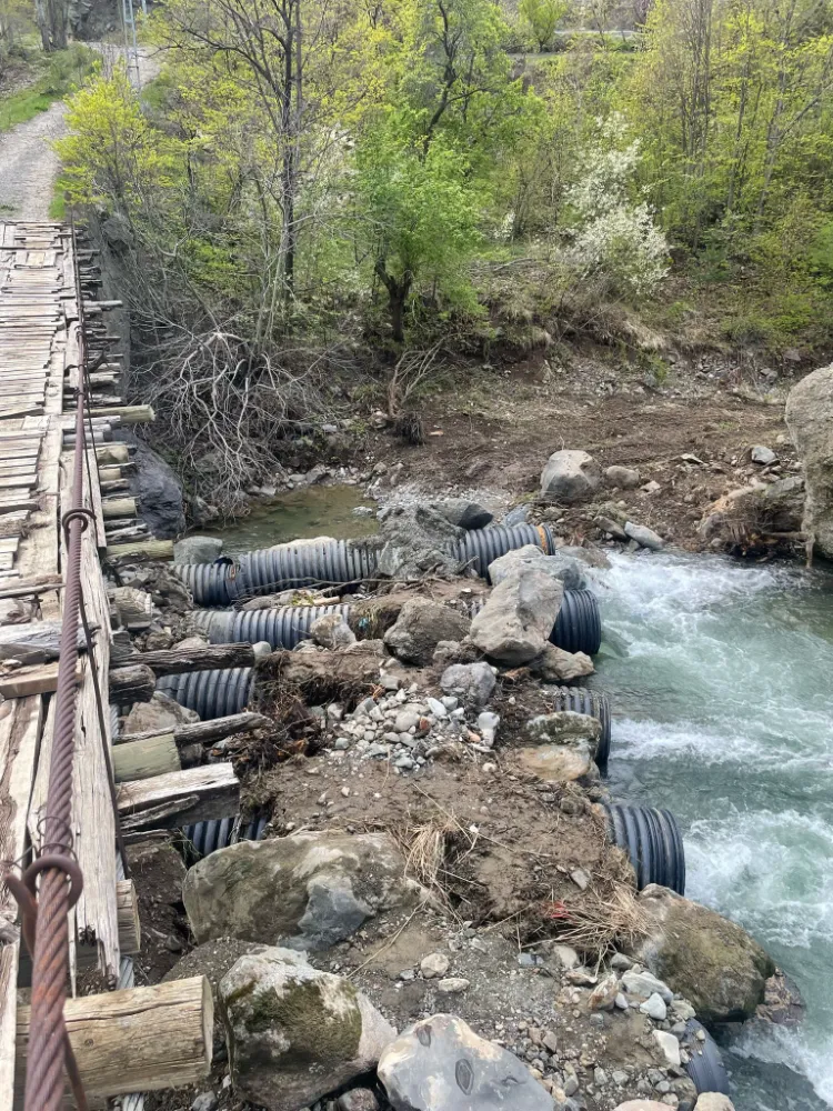Oltu Belediyesi, Ayvalı Mahallesi’nde Yeni Menfez Köprü Çalışmalarına Başladı