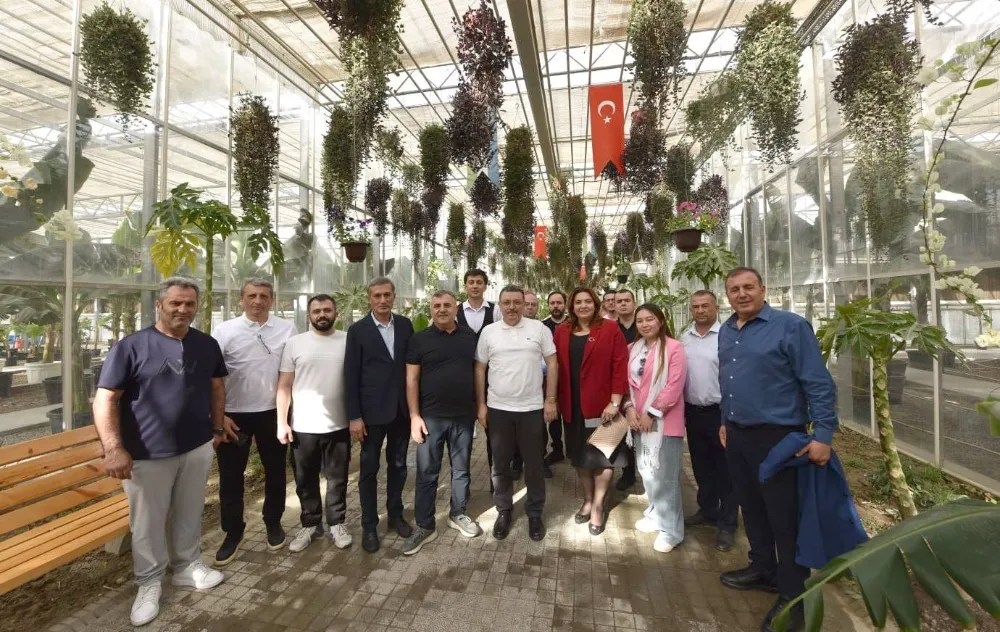 TTSO Başkanı ve Trabzon Büyükşehir Belediye Başkanı Özbekistan’da Sera Projesini İnceledi