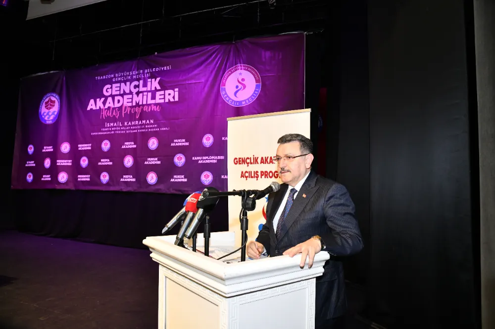 BAŞKAN GENÇ TÜRKİYE YÜZYILI’NI GENÇLER İNŞA EDECEK