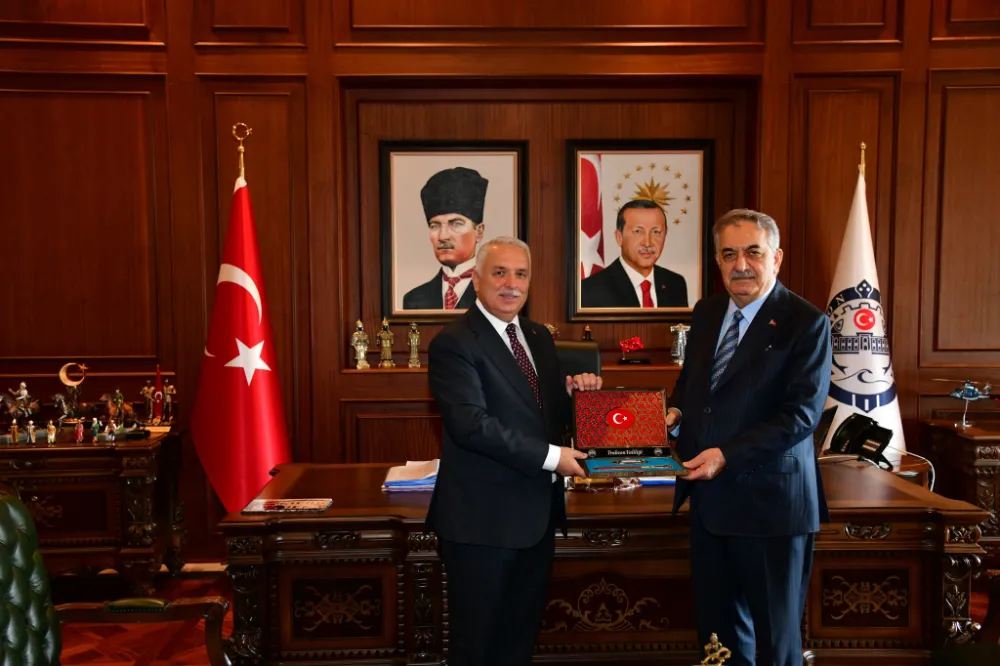 Hayati Yazıcı’dan Trabzon Vali Aziz Yıldırım’a Ziyaret