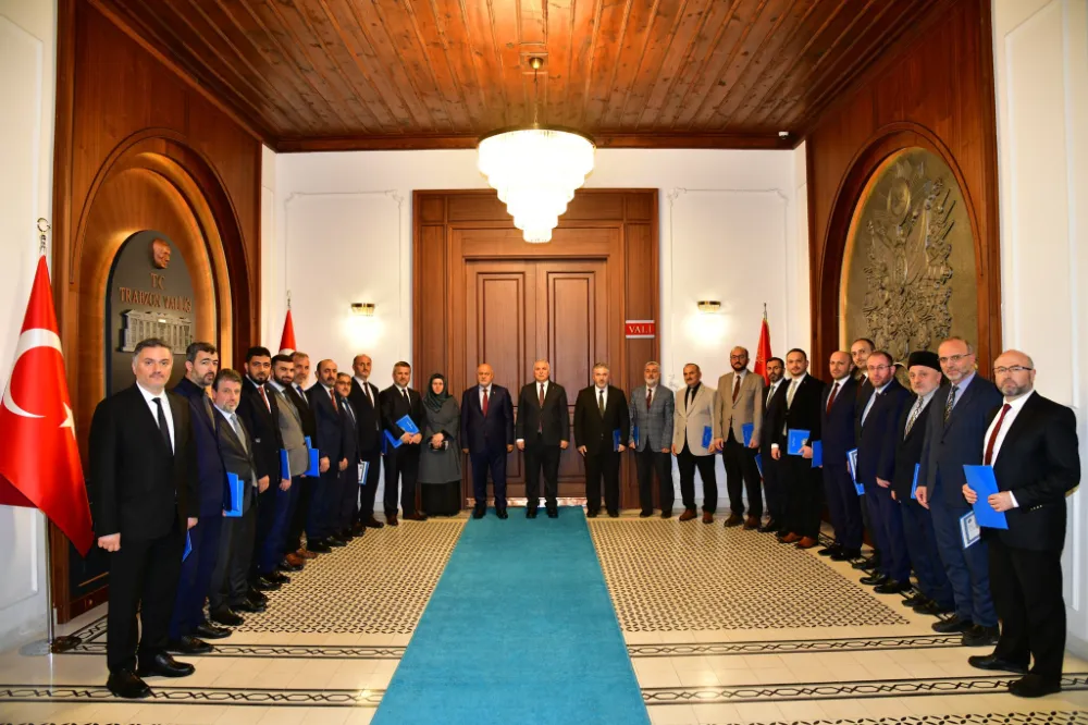 Trabzon Valisi Yıldırım, Müftüleri Ağırladı ve Başarı Belgesi Verdi