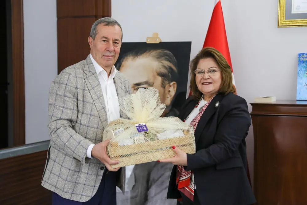 Pazar Belediye Başkanı Neşet Çakır,Didim Belediye Başkanı Hatice Gençay’ı Ziyaret Etti
