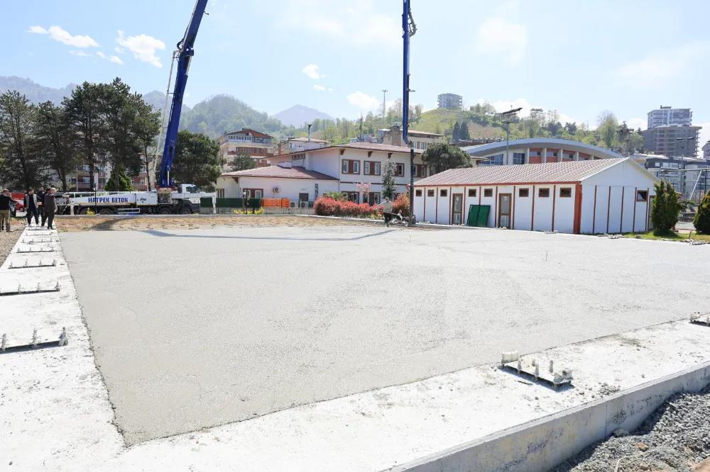 Başkan Ataselim, Kapalı Tenis Kortu İnşaatını Yerinde İnceledi