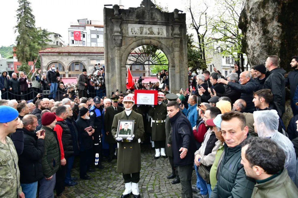 Şehit Piyade Uzman Onbaşı Berat Mecit Day, Dualarla Son Yolculuğuna Uğurlandı