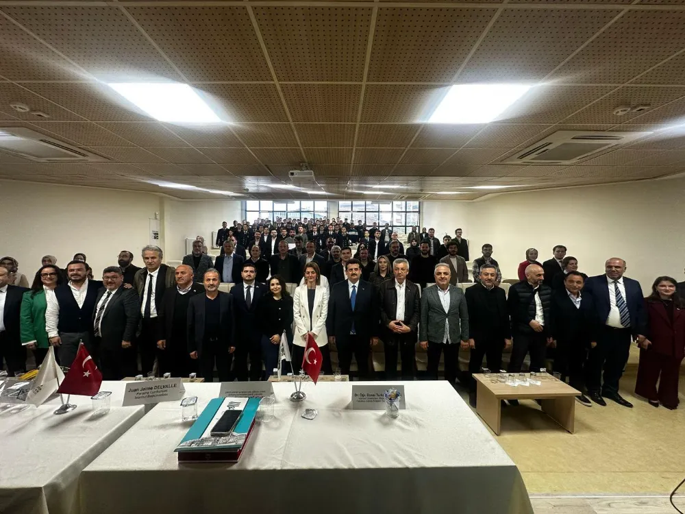 Recep Tayyip Erdoğan Üniversitesi’nde Rize İyidere Lojistik Limanı Projesi Paneli Düzenlendi