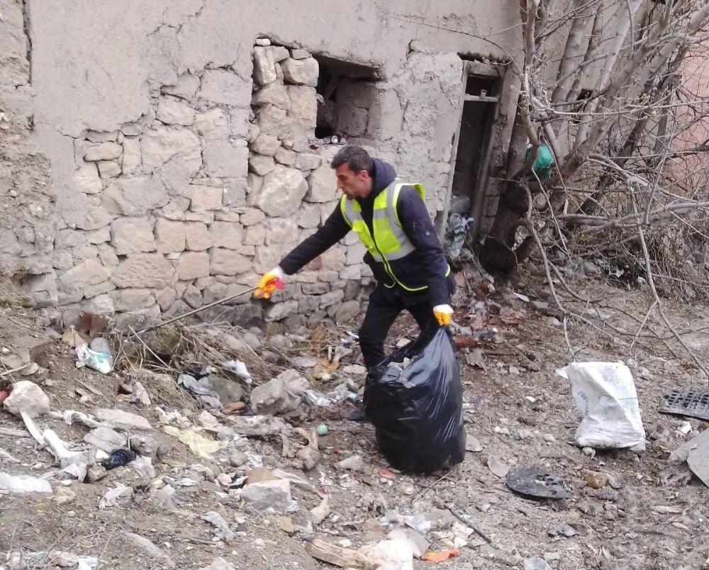 Bayburt’ta Temizlik Seferberliği Şehir Adım Adım Pırıl Pırıl Oluyor