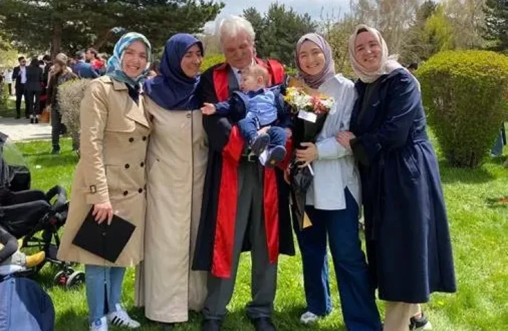 30 Yıllık Öğretmenlik Sonrası Avukat Olan Harun Kazan, 64 Yaşında Hayalini Gerçekleştirdi!