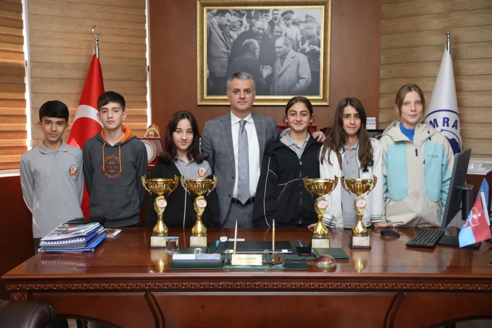 Yomra Belediyesinde Şampiyon Sporculara Ziyaret
