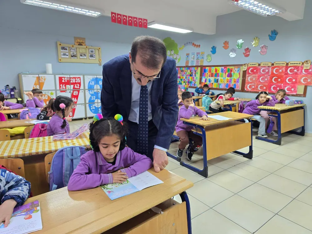 Artvin İl Milli Eğitim Müdüründen 7 Mart İlkokuluna Ziyaret