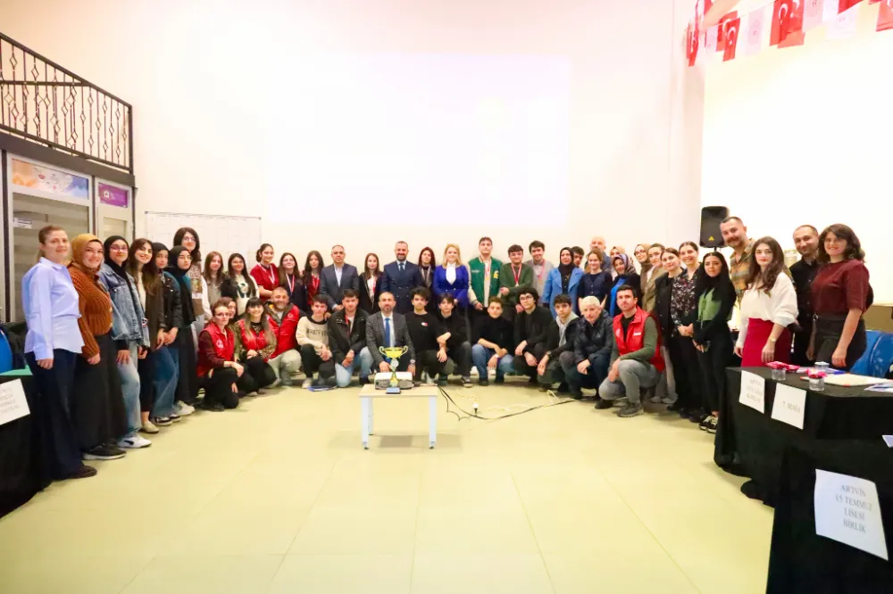 Artvin’de 10. Gençler Arası Kültür ve Sanat Yarışmaları Bilgi Yarışması İl Finali Düzenlendi