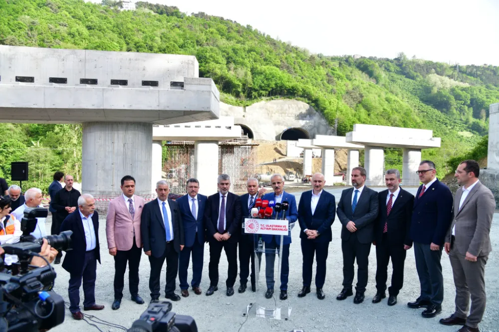 Bakan Uraloğlu, Trabzon Güney Çevre Yolu Projesi’ni Yerinde Denetledi