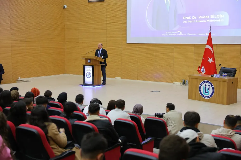 Bayburt’ta ‘Türk Modernleşmesinin Sorunları’ Konferansı Düzenlendi