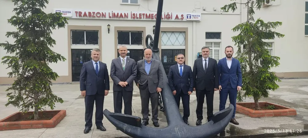 Trabzon İl Müftülüğü’nden Albayrak Ailesine Teşekkür Ziyareti ve Plaket Takdimi