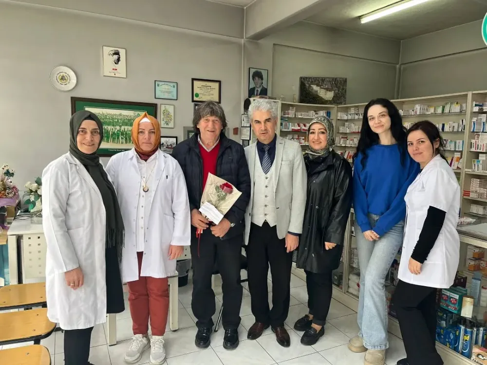 Eczacılara Anlamlı Ziyaret: Maçka’da Dünya Eczacılık Günü Kutlandı