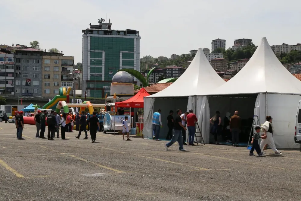 RİZE’DE GENÇLİK COŞKUSU: RİBEGEM GENÇLİK ŞÖLENİ BAŞLADI
