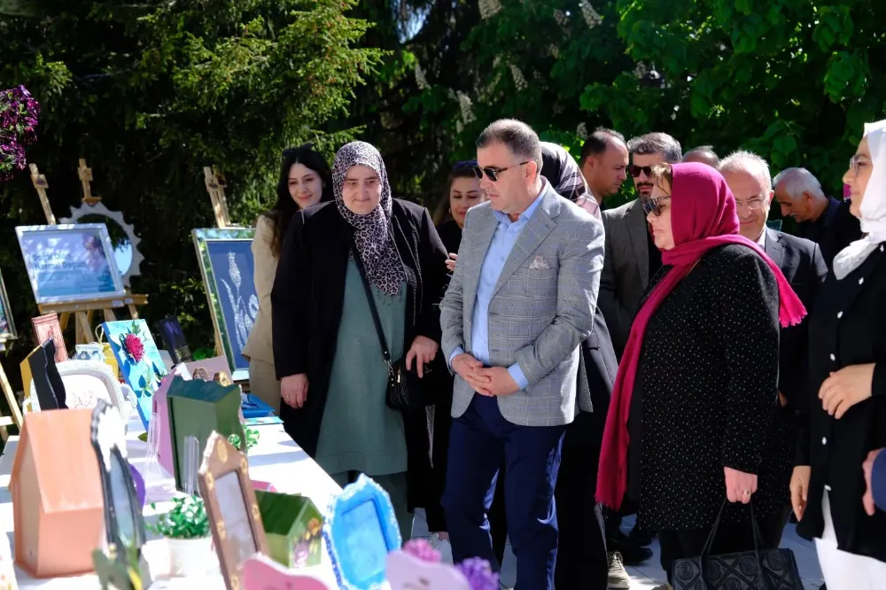 Dünya Şizofreni Günü’nde Bayburt’ta Duygusal ve Anlamlı Bir Etkinlik