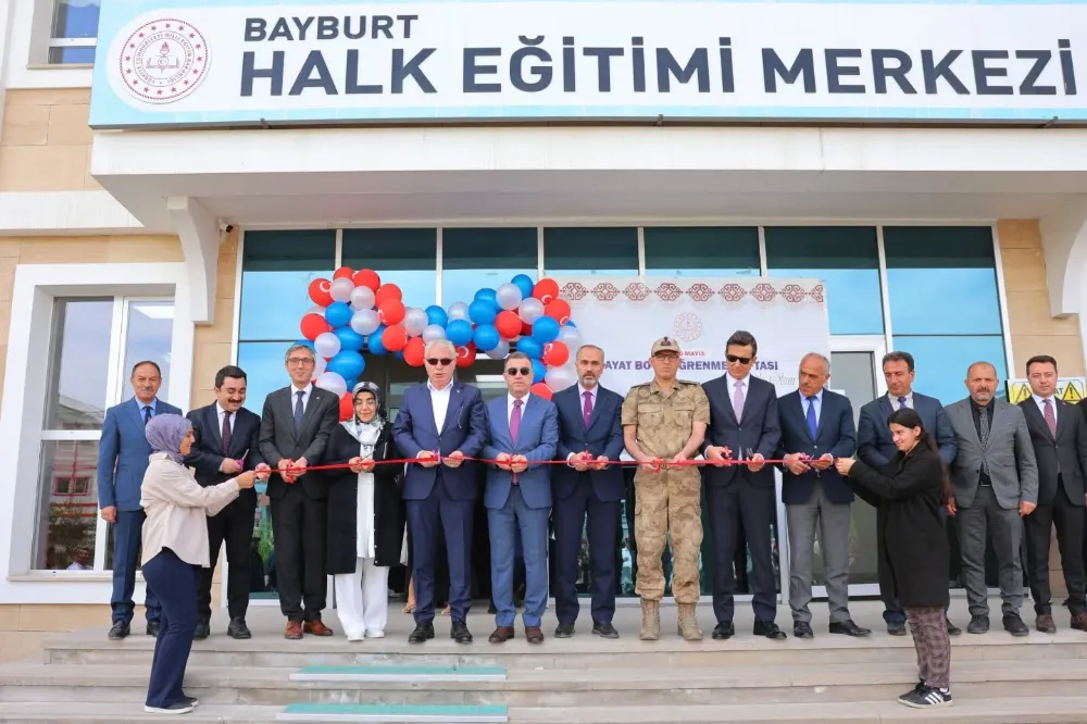 Bayburt’ta El Sanatları Sergisi Açıldı