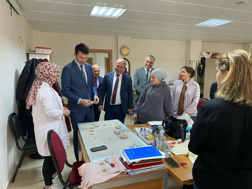 Kaymakam Çimşir ve Başkan Ataselim’den Arhavi Halk Eğitimi Merkezi’ne Destek Ziyareti