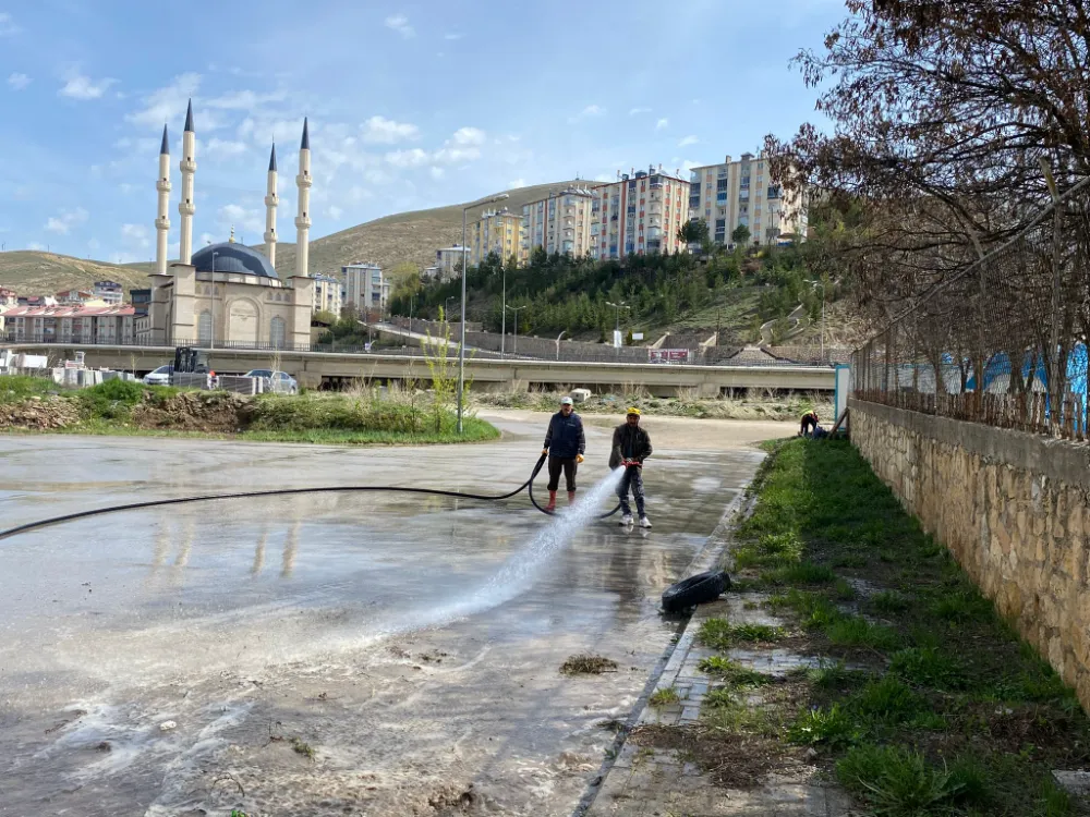 Bayburt Belediyesi’nden Temizlik ve Dezenfeksiyon Çalışmaları