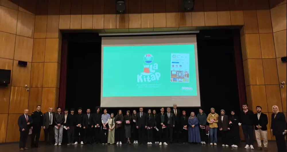 Rize’de Çayla Kitap Projesi Yedinci Programıyla Gençleri Buluşturdu