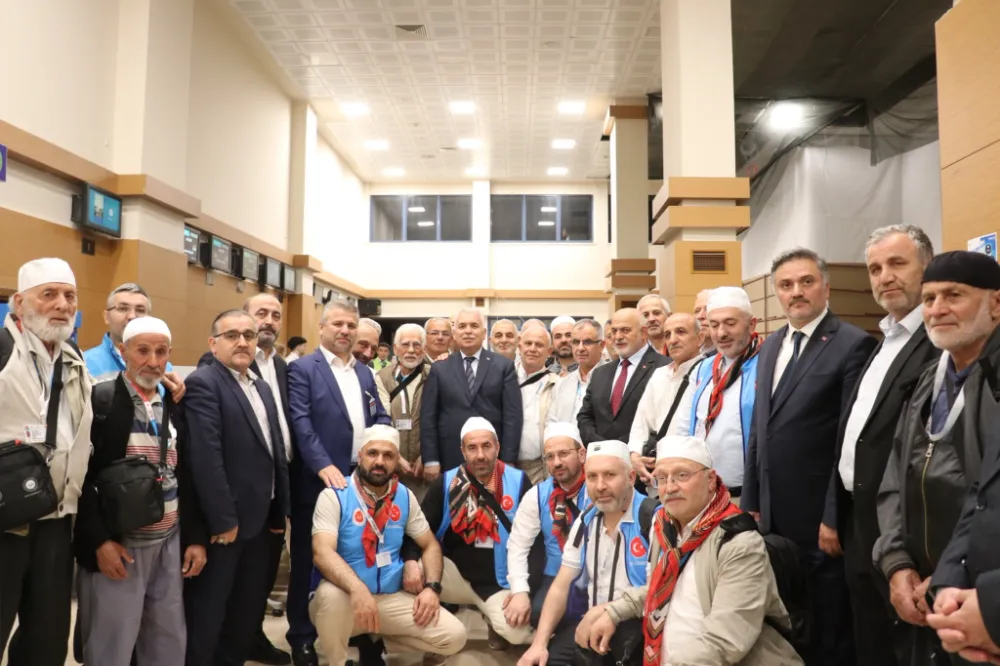 Trabzon’da 160 Hacı Adayı Dualarla Kutsal Topraklara Uğurlandı