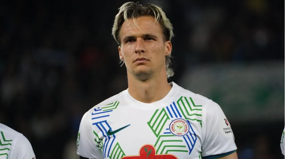 Rizespor’un Yıldız Stoperine İngiltere’den Talip: Attila Mocsi’ye Swansea City Kancası